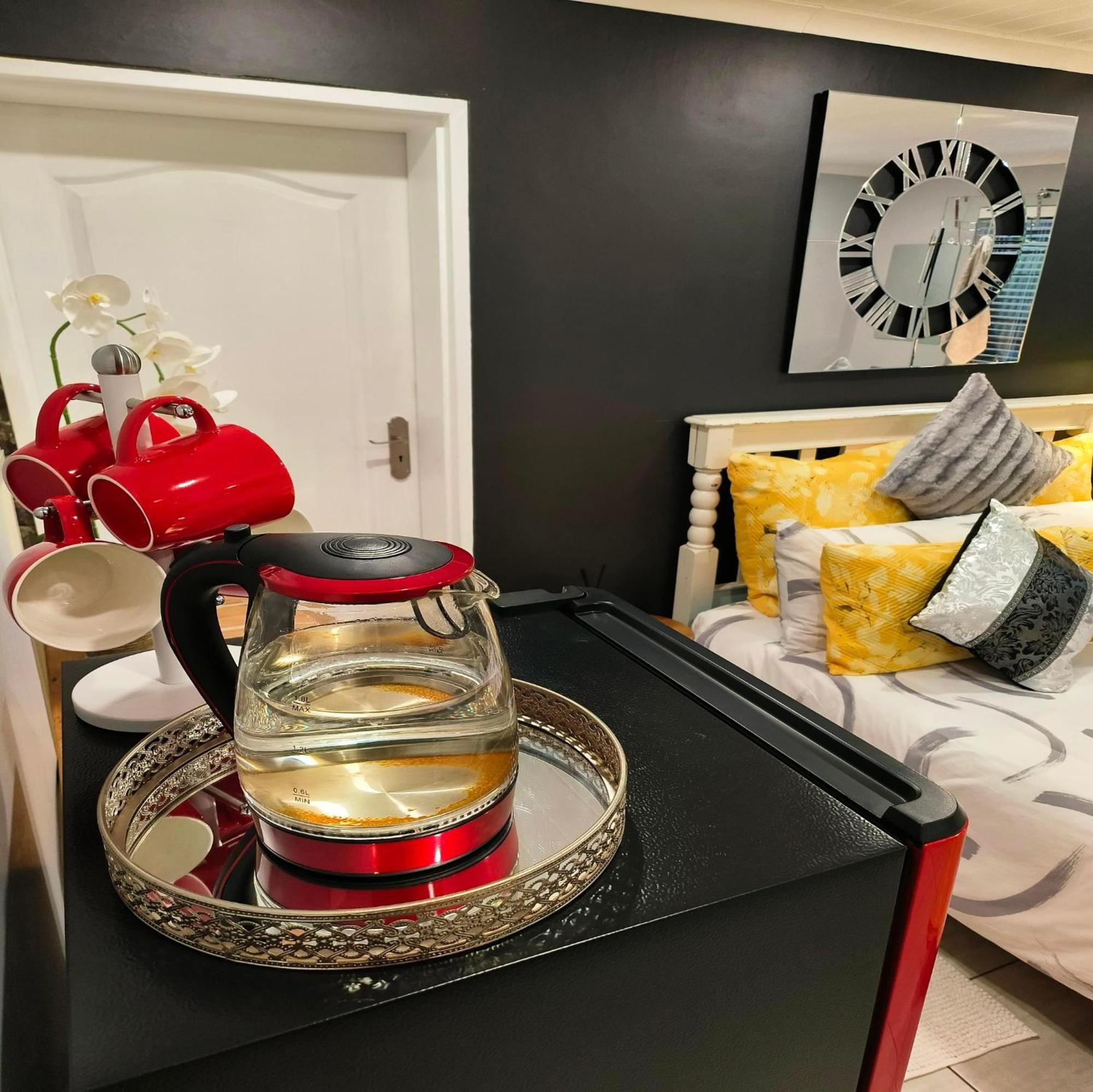 Hidden Gem Ruwari Apartment Cape Town Room photo