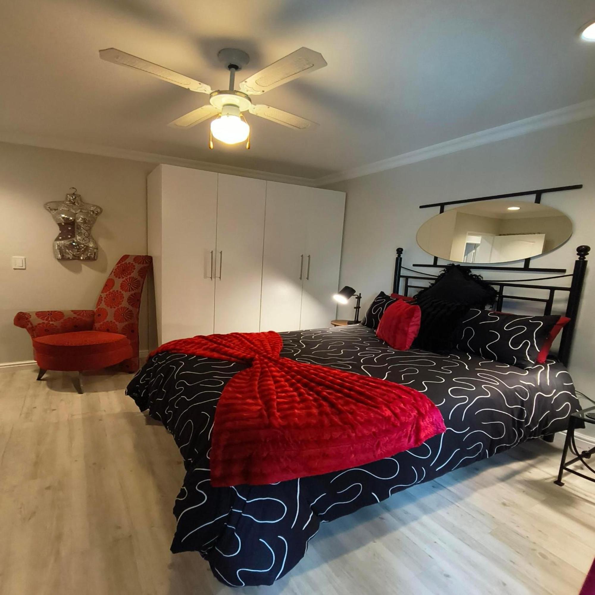 Hidden Gem Ruwari Apartment Cape Town Room photo